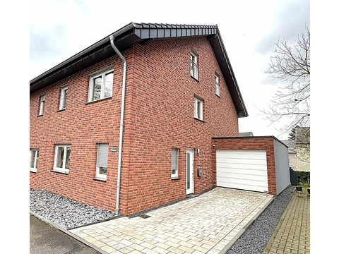 Doppelhaushälfte mieten in Herzogenrath, mit Garage, mit Stellplatz, 277 m² Grundstück, 150 m² Wohnfläche, 5 Zimmer