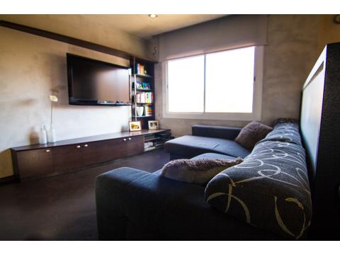 Etagenwohnung kaufen in Barcelona Nou Barris, 70 m² Wohnfläche, 3 Zimmer