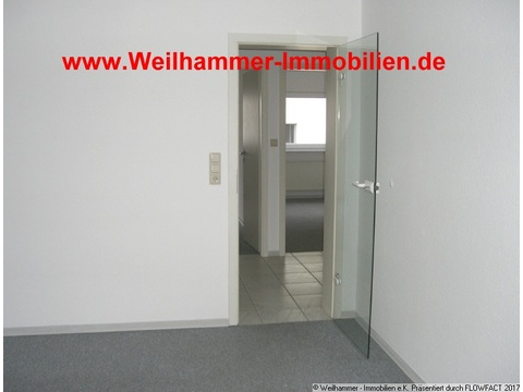 Arbeitszimmer mit Durchgang zum Flur