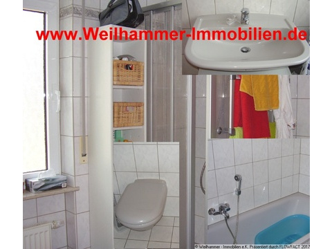 Badezimmer mit Fenster