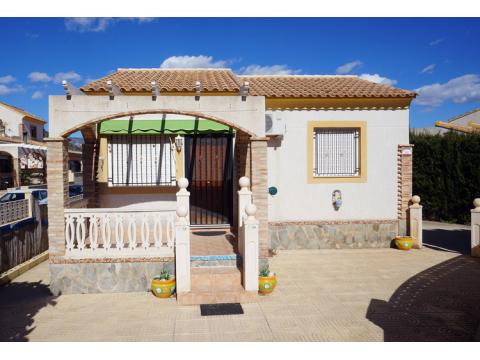 Einfamilienhaus kaufen in Alicante, 240 m² Grundstück, 85 m² Wohnfläche, 3 Zimmer