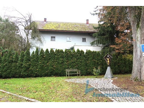 Bauernhaus kaufen in Roßbach, mit Garage, 3.425 m² Grundstück, 200 m² Wohnfläche, 7 Zimmer