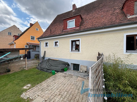 Doppelhaushälfte kaufen in Plattling, 223 m² Grundstück, 106 m² Wohnfläche, 4 Zimmer