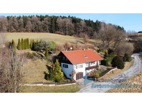 Einfamilienhaus kaufen in Deggendorf, mit Garage, mit Stellplatz, 1.274 m² Grundstück, 147 m² Wohnfläche, 6 Zimmer