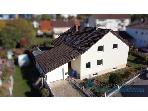Einfamilienhaus kaufen in Plattling, mit Garage, mit Stellplatz, 589 m² Grundstück, 185 m² Wohnfläche, 7 Zimmer