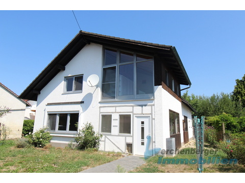 Einfamilienhaus kaufen in Eichendorf, mit Garage, 617 m² Grundstück, 210 m² Wohnfläche, 7 Zimmer