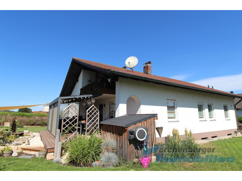 Einfamilienhaus kaufen in Eichendorf, mit Garage, 981 m² Grundstück, 122 m² Wohnfläche, 4 Zimmer