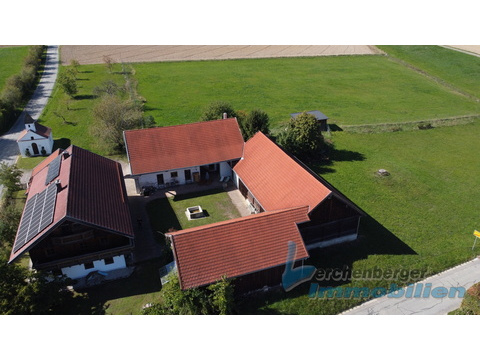 Resthof kaufen in Dietersburg, mit Garage, 16.742 m² Grundstück, 207 m² Wohnfläche, 8 Zimmer