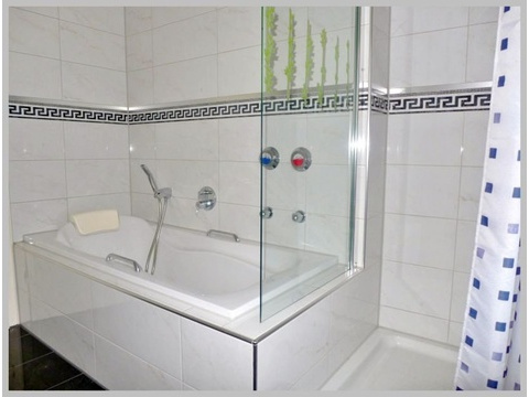 BADEWANNE