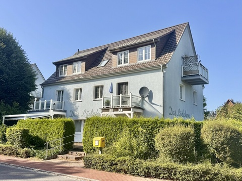 Mehrfamilienhaus kaufen in Rechlin, mit Stellplatz, 995 m² Grundstück, 303 m² Wohnfläche, 12 Zimmer