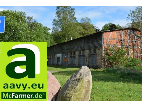 romanisches Idyll mit Teich - zum vergrößern aufs Bild klicken -