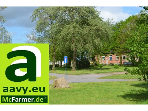 das Grundstück