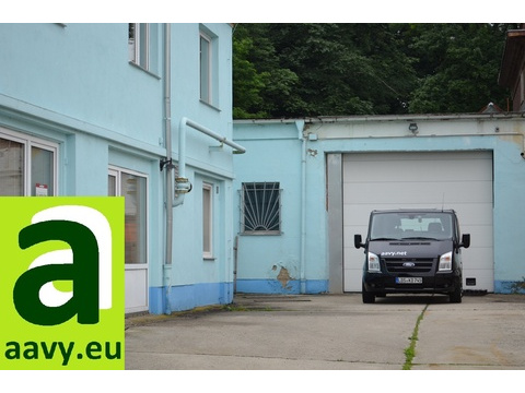 Vorplatz zur großen Kfz.-Werkstatt