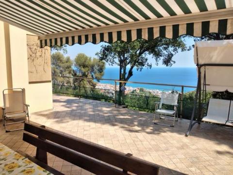 Einfamilienhaus kaufen in Alassio, 4.000 m² Grundstück, 300 m² Wohnfläche, 6 Zimmer