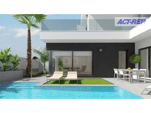 Villa kaufen in Los Alcázares, 174 m² Grundstück, 145 m² Wohnfläche, 4 Zimmer