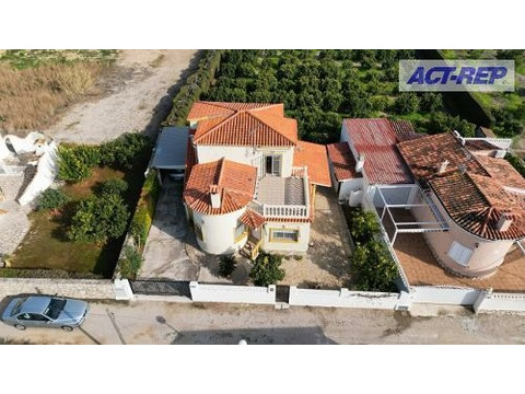 Villa kaufen in Els Poblets, 334 m² Grundstück, 220 m² Wohnfläche, 4 Zimmer