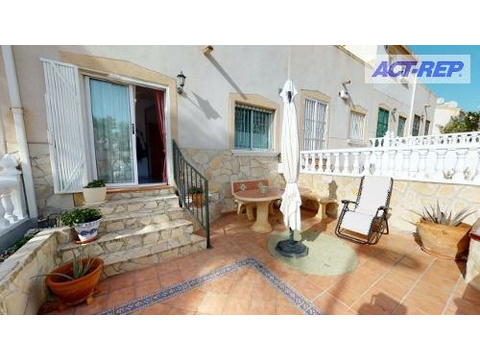 Stadthaus kaufen in Orihuela Urbanización Villa Martín, 100 m² Grundstück, 155 m² Wohnfläche, 4 Zimmer