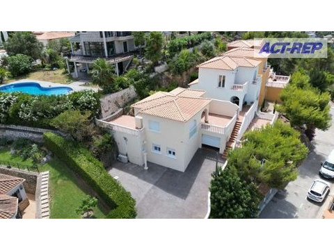 Reiheneckhaus kaufen in Denia, 191 m² Grundstück, 108 m² Wohnfläche, 3 Zimmer