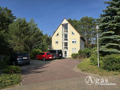 Parkplätze vor dem Haus