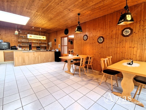 Gastraum mit Theke