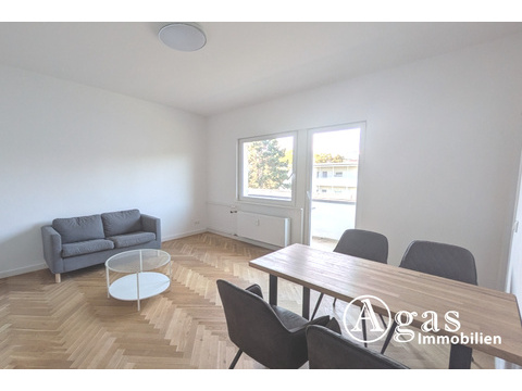 Wohnzimmer Ansicht 1