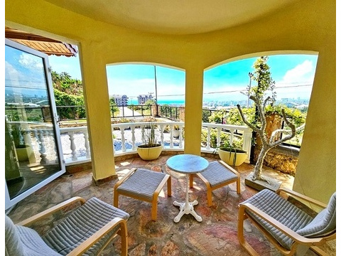 Villa kaufen in Kargıcak, mit Stellplatz, 400 m² Grundstück, 200 m² Wohnfläche, 4 Zimmer