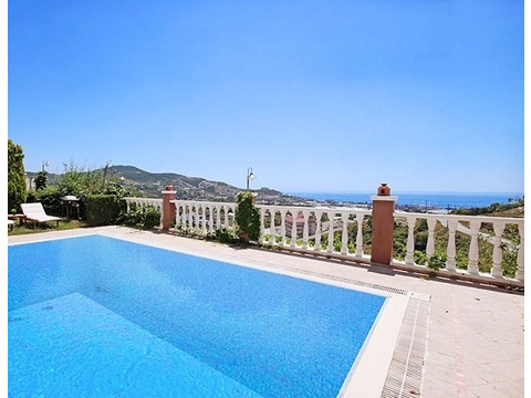 Villa kaufen in Kargıcak, mit Stellplatz, 350 m² Grundstück, 196 m² Wohnfläche, 4 Zimmer