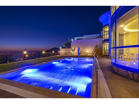 Villa kaufen in Bektaş Mh., mit Stellplatz, 1.004 m² Grundstück, 580 m² Wohnfläche, 9 Zimmer