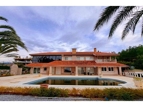 Villa kaufen in Antalya, mit Stellplatz, 1.326 m² Grundstück, 600 m² Wohnfläche, 7 Zimmer
