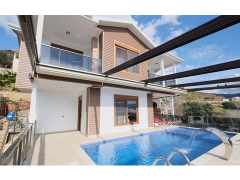 Villa kaufen in Antalya, mit Stellplatz, 470 m² Grundstück, 210 m² Wohnfläche, 5 Zimmer