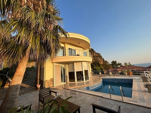 Villa kaufen in Kestel, mit Stellplatz, 500 m² Grundstück, 200 m² Wohnfläche, 4 Zimmer