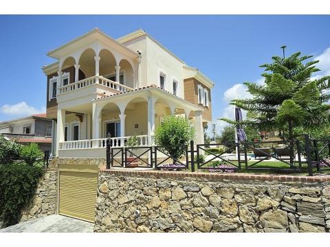 Villa kaufen, 680 m² Grundstück, 290 m² Wohnfläche, 4 Zimmer