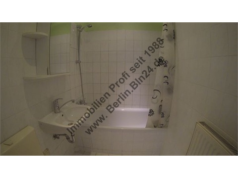 Etagenwohnung mieten in Berlin, mit Stellplatz, 74 m² Wohnfläche, 3 Zimmer