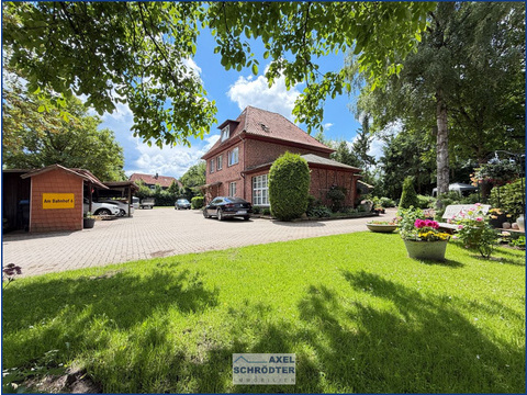 Mehrfamilienhaus kaufen in Bergen, mit Stellplatz, 1.745 m² Grundstück, 302,58 m² Wohnfläche, 12 Zimmer