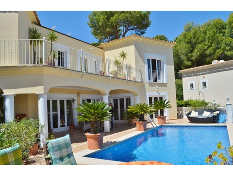 Haus kaufen in Calvià Peguera, 770 m² Grundstück, 345 m² Wohnfläche, 4 Zimmer