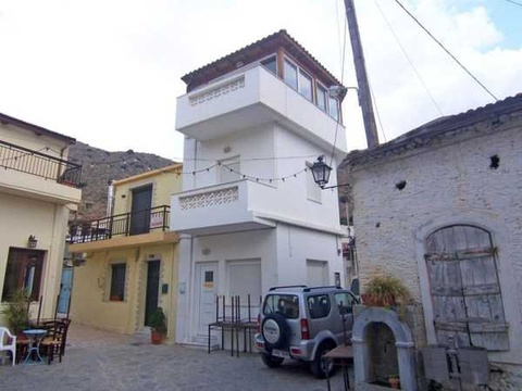 Landhaus kaufen in Neapoli, 55 m² Grundstück, 105 m² Wohnfläche, 4 Zimmer