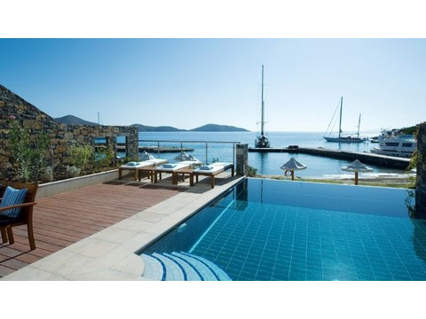 Ferienhaus kaufen in Elounda, mit Stellplatz, 440 m² Wohnfläche, 12,5 Zimmer