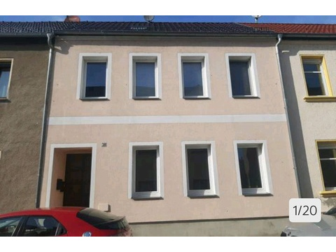 Zweifamilienhaus kaufen in Grimma, 180 m² Grundstück, 102 m² Wohnfläche, 10 Zimmer