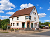 Einfamilienhaus kaufen in Dermbach, 877 m² Grundstück, 225 m² Wohnfläche, 9 Zimmer
