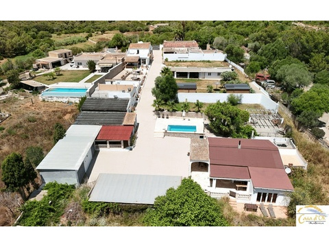 Haus kaufen in Manacor, 15.000 m² Grundstück, 600 m² Wohnfläche, 15 Zimmer
