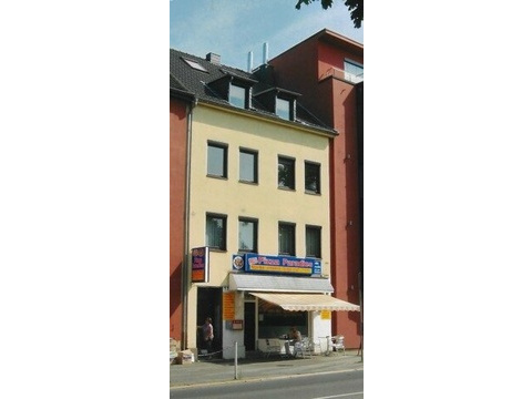 Mehrfamilienhaus kaufen in Hürth, 336 m² Grundstück, 270 m² Wohnfläche, 12 Zimmer