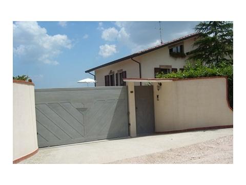 Villa kaufen in Monte Colombo-Montescudo, mit Stellplatz, 1.600 m² Grundstück, 400 m² Wohnfläche, 9 Zimmer