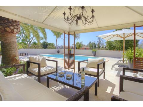Hotel kaufen in Palma, 980 m² Gastrofläche
