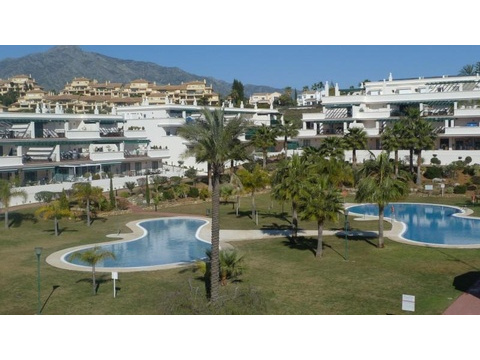 Erdgeschosswohnung kaufen in Marbella Nueva Andalucía, 97 m² Wohnfläche, 2 Zimmer