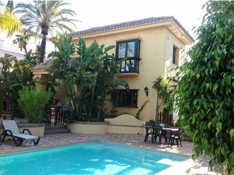 Villa kaufen in Marbella, 600 m² Grundstück, 333 m² Wohnfläche, 3 Zimmer