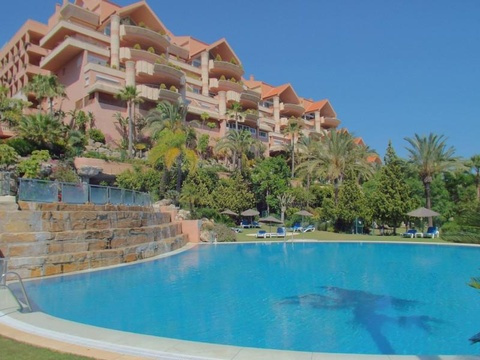 Erdgeschosswohnung kaufen in Marbella Nueva Andalucía, 125 m² Wohnfläche, 2 Zimmer