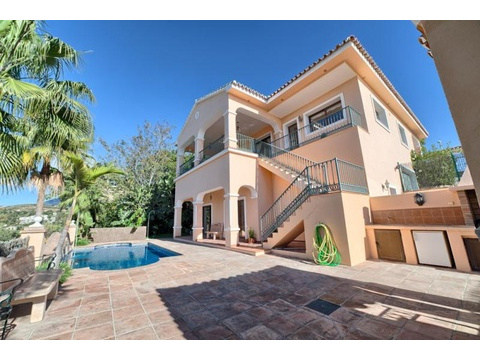 Villa kaufen in Benahavís, 1.117 m² Grundstück, 485 m² Wohnfläche, 4 Zimmer