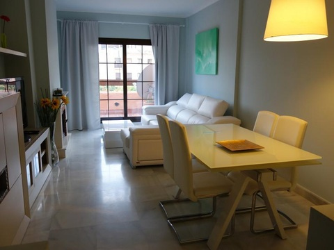 Wohnung kaufen in Estepona, 140 m² Wohnfläche, 3 Zimmer