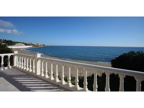 Villa kaufen in Mijas Costa, 1.883 m² Grundstück, 190 m² Wohnfläche, 5 Zimmer