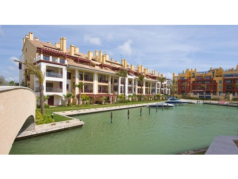 Wohnung kaufen in Sotogrande, 90 m² Wohnfläche, 2 Zimmer